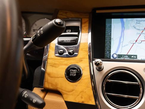 Used 2013 Rolls-Royce Ghost RWD image 31
