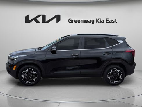 Certified 2024 Kia Seltos EX FWD image 9