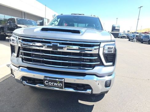 Used 2025 Chevrolet Silverado 3500 LTZ w/ LTZ Plus Package AWD/4WD image 2