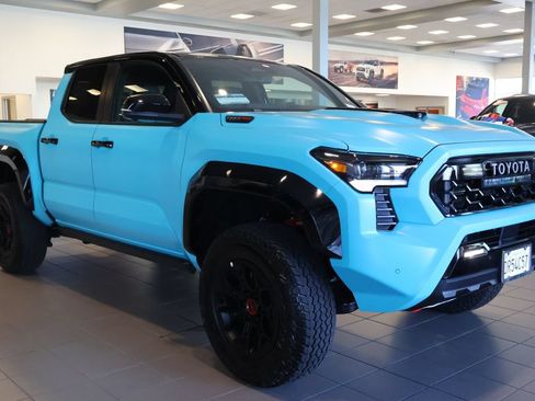 Used 2026 Toyota Tacoma TRD Pro AWD/4WD image 3