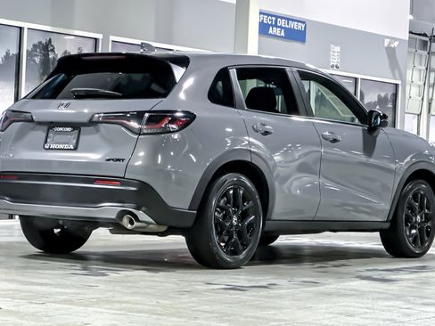 Used 2024 Honda HR-V Sport image 8