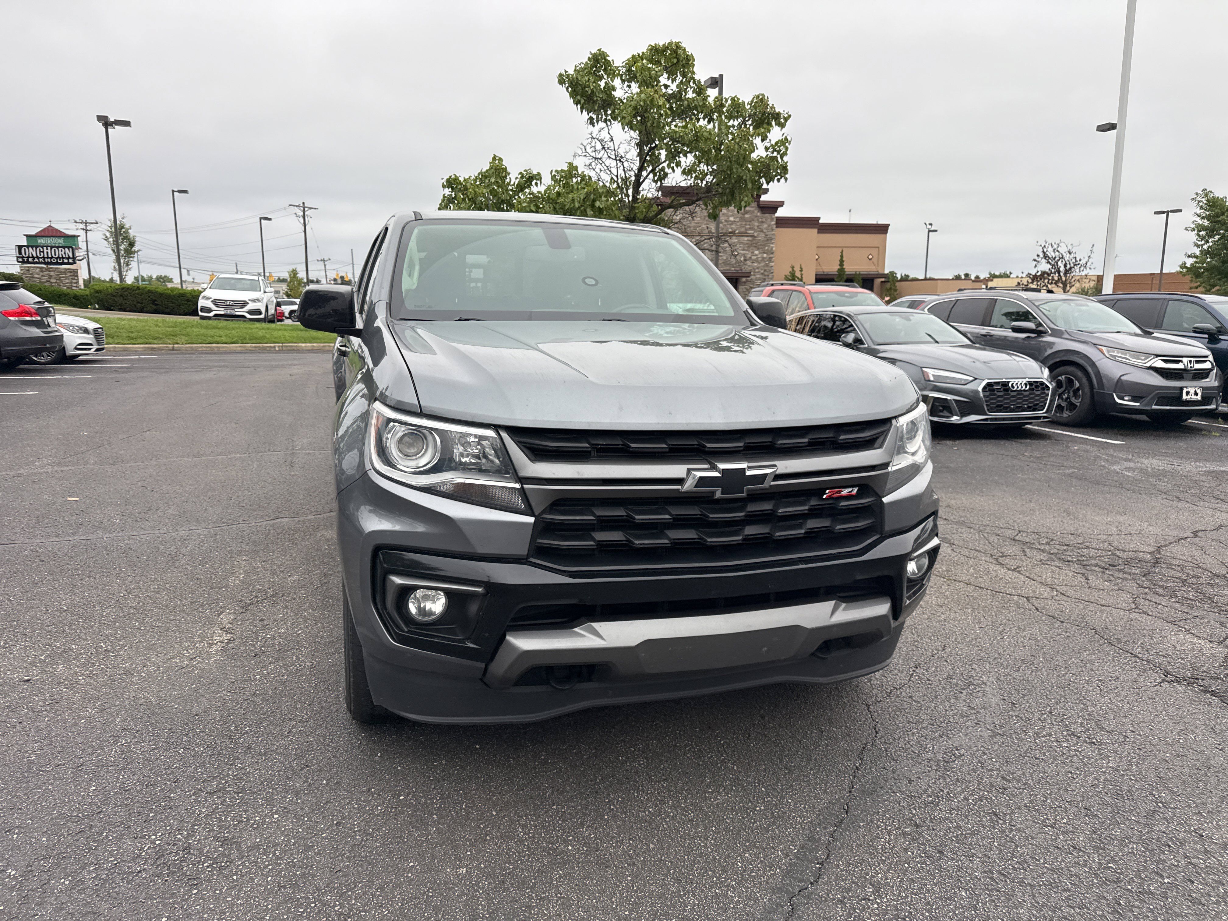 Used 2022 Chevrolet Colorado Z71 AWD/4WD image 16