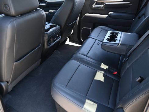 Used 2022 Chevrolet Silverado 1500 LT Trail Boss w/ LT Trail Boss Premium Package AWD/4WD image 13
