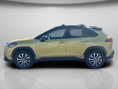 Used 2024 Toyota Corolla Cross AWD Hybrid w/ Moonroof Package image 13