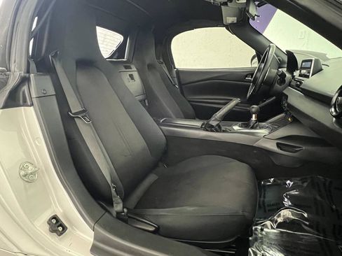 Used 2016 MAZDA MX-5 Miata Sport image 16