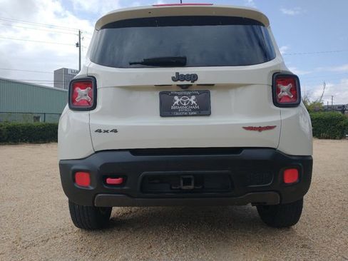 Used 2017 Jeep Renegade Trailhawk w/ Popular Equipment Group image 18