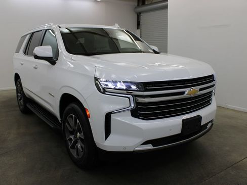 Used 2022 Chevrolet Tahoe LT w/ LT Signature Package RWD image 6