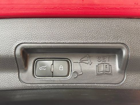 Used 2020 Ford Explorer XLT w/ Equipment Group 202A RWD image 35