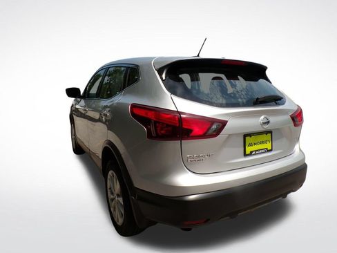 Used 2017 Nissan Rogue Sport S w/ S Appearance Package AWD/4WD image 3
