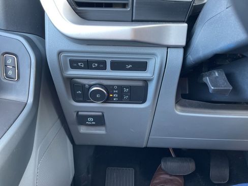 Certified 2022 Ford F150 XLT w/ Equipment Group 302A High image 14