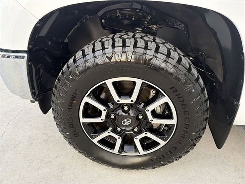 Certified 2020 Toyota Tundra SR5 image 31