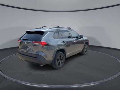 Used 2021 Toyota RAV4 XLE w/ Convenience Package AWD/4WD image 8