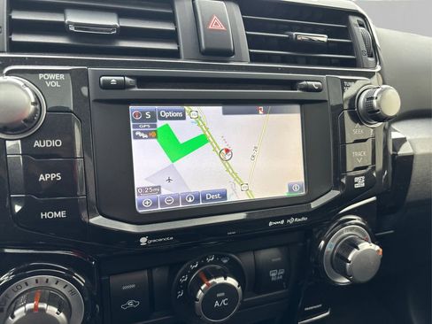 Used 2018 Toyota 4Runner TRD Off-Road Premium image 29