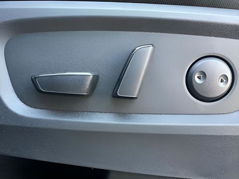 New 2026 Nissan Pathfinder SL image 25