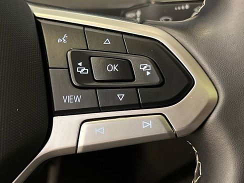 Certified 2024 Volkswagen Tiguan SE w/ Panoramic Sunroof Package FWD image 22