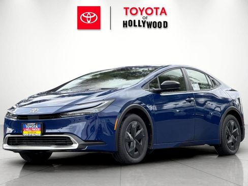 New 2026 Toyota Prius Plug-In Hybrid image 7