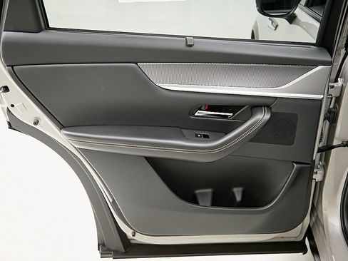 Used 2025 MAZDA CX-90 3.3 Turbo w/ Preferred Package image 19