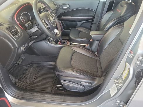 Used 2021 Jeep Compass Trailhawk AWD/4WD image 11