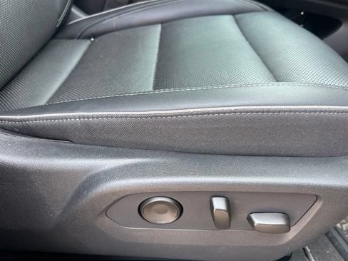 Used 2021 Buick Envision Essence FWD image 12