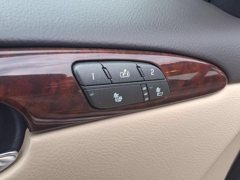 Used 2008 Buick Lucerne CXL w/ Luxury Package FWD image 16