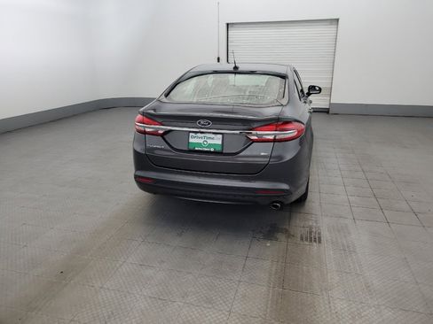 Used 2018 Ford Fusion SE FWD image 7