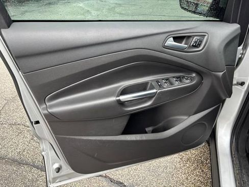 Used 2017 Ford Escape Titanium image 10