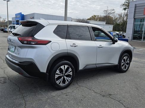 Used 2021 Nissan Rogue SV image 10