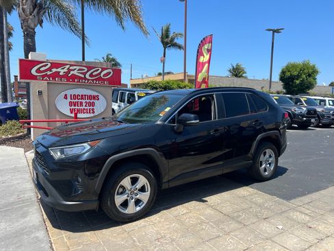 Used 2021 Toyota RAV4 XLE FWD image 5