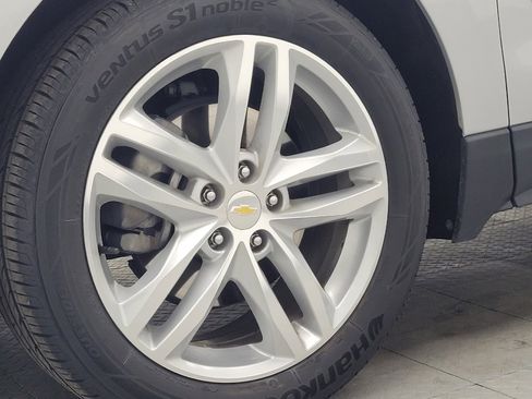 Used 2019 Chevrolet Equinox Premier image 31