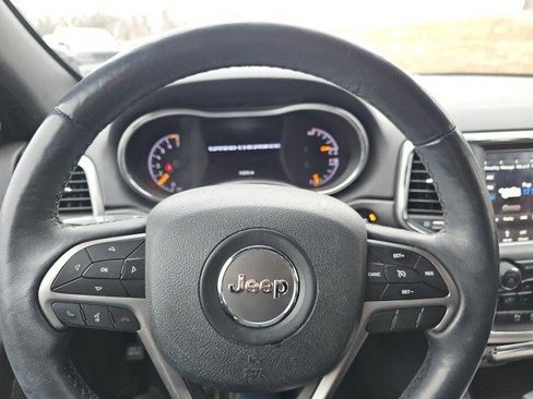 Used 2018 Jeep Grand Cherokee Altitude image 20