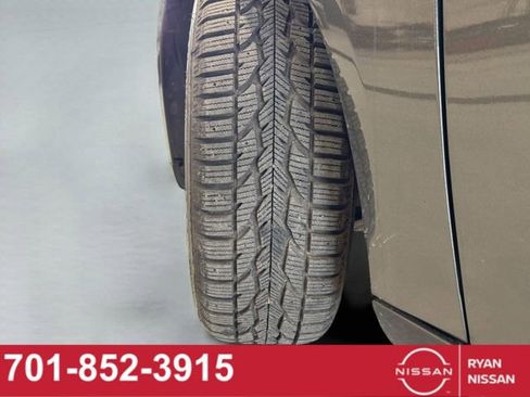 Used 2017 Ford Focus SE w/ Cold Weather Package image 24