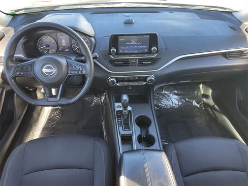 Used 2024 Nissan Altima 2.5 S image 14