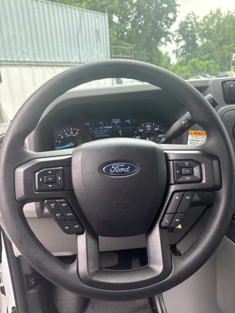 New 2027 Ford E-450 and Econoline 450 Super Duty w/ Interior Upgrade Package RWD image 16