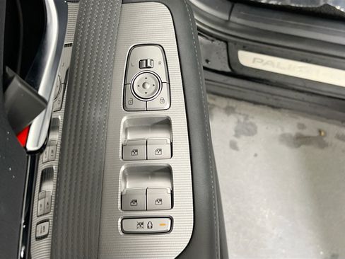 Used 2023 Hyundai Palisade Calligraphy image 18