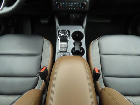 Used 2024 Ford Bronco Sport Outer Banks w/ Tech Package image 16