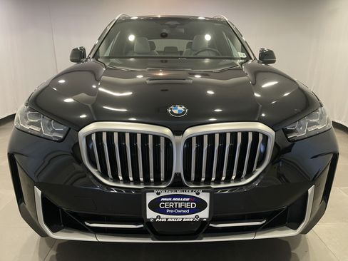 Certified 2024 BMW X5 xDrive40i w/ Premium Package AWD/4WD image 2