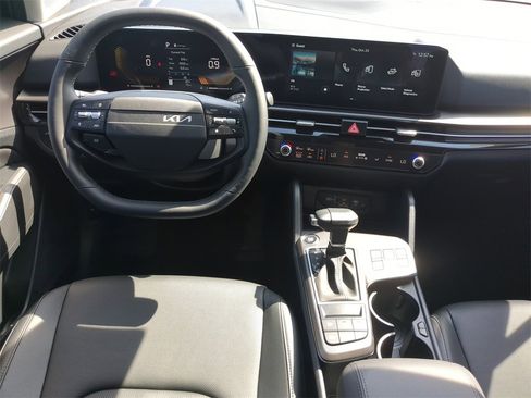 New 2026 Kia Sportage EX image 16