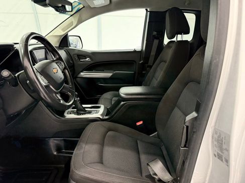 Used 2022 Chevrolet Colorado LT w/ Fleet Safety Package image 11