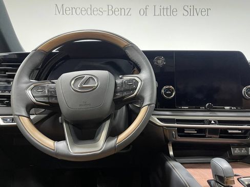 Used 2023 Lexus RX 350 Premium w/ Accessory Package AWD/4WD image 31