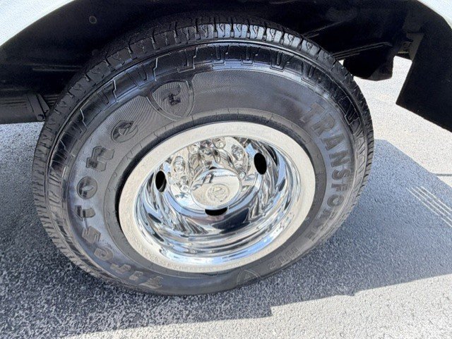 Used 2006 Chevrolet Silverado 3500 2WD Regular Cab image 9