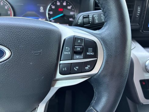 Used 2022 Ford Explorer XLT RWD image 25