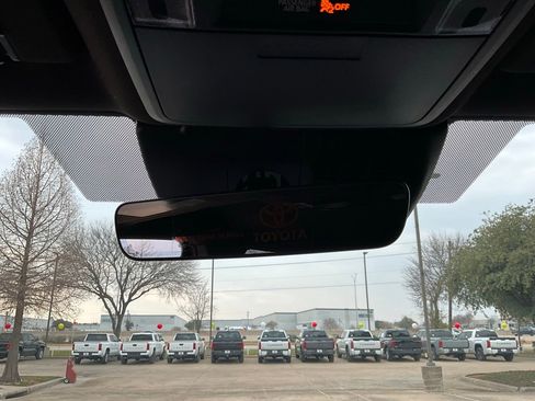 New 2025 Toyota Tacoma SR5 image 15