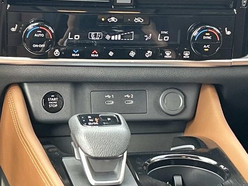 New 2026 Nissan Rogue Platinum w/ Platinum Premium Package AWD/4WD image 26