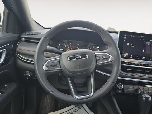 Used 2023 Jeep Compass Trailhawk AWD/4WD image 13