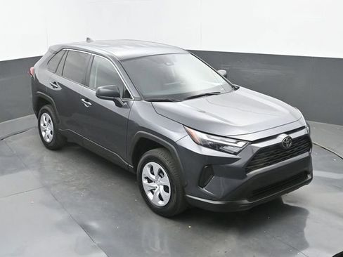 Used 2025 Toyota RAV4 LE image 28