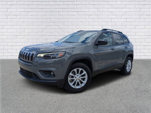 Used 2022 Jeep Cherokee Latitude Lux w/ Mopar Interior Package image 1