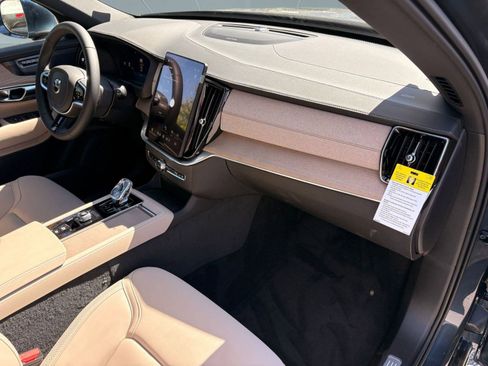 New 2026 Volvo XC90 B6 Plus w/ Protection Package image 28