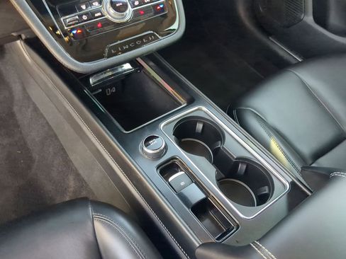 Used 2021 Lincoln Corsair Standard image 19