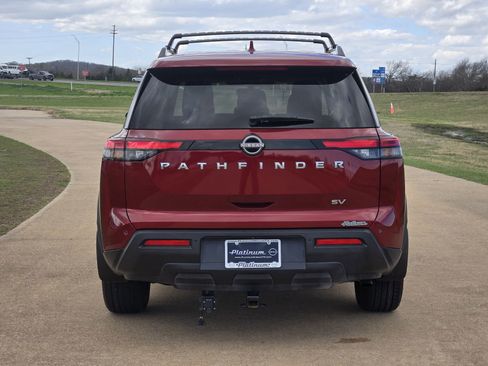 Used 2022 Nissan Pathfinder SV image 8