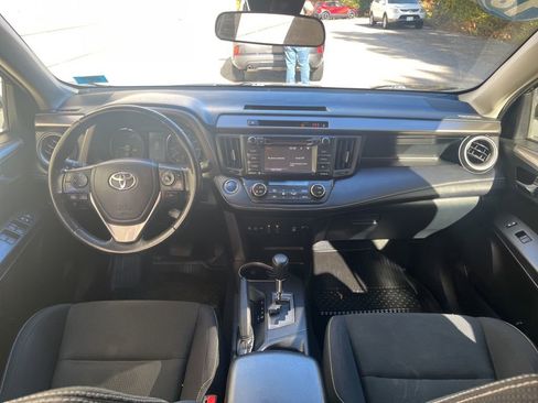 Used 2018 Toyota RAV4 XLE image 13